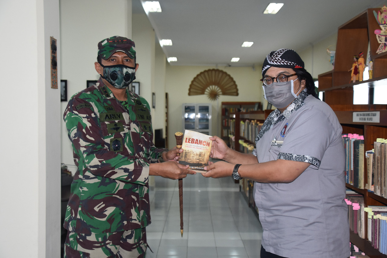 WAJIB DIBACA! Karya Danrem 073/MKT "Lebanon Pra dan Pasca perang 34 Hari Israel Vs Hizbullah"